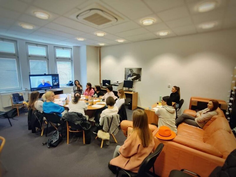 Клуб "Вітер Перемін" у Чехії